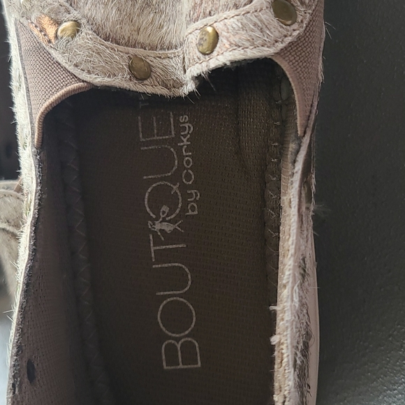 Boutique by Corkys slip on sneakers size 6 - Picture 6 of 7